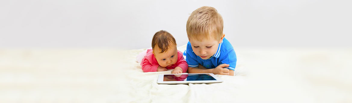 Bambini, cellulari, tablet e smartphone: i nativi digitali